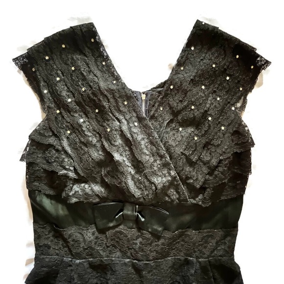 1960s Vintage Black Lace Tiered Sleeveless Rhinestone Satin-Bow Pencil Dress - Picture 3 of 14